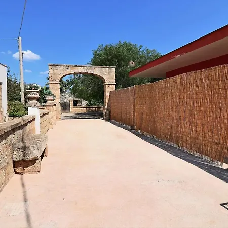 Casa Vacanza Muddy Waters A Torre Suda Nel Salento